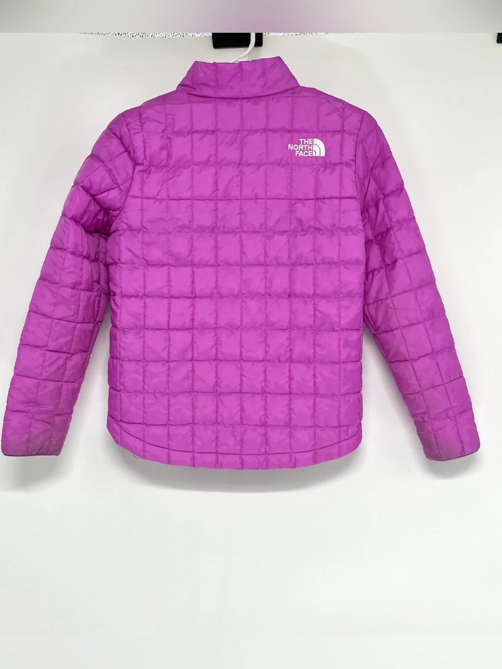 The north face girls medium quilted jacket